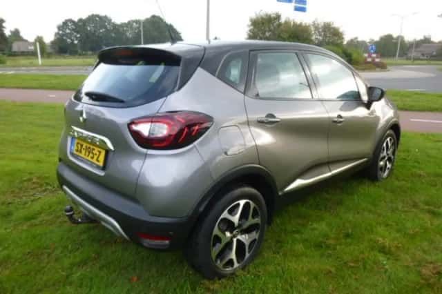 Renault Captur (2017) thumbnail 5