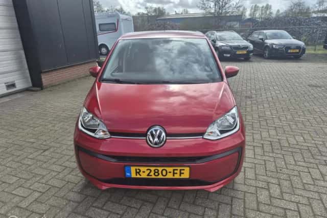 Volkswagen Up! (2022) thumbnail 5