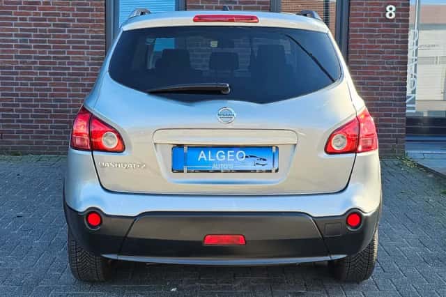 Nissan Qashqai+2 (2009) thumbnail 6