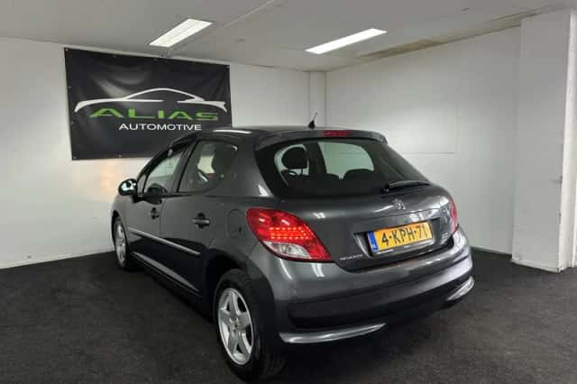 Peugeot 207 (2012) thumbnail 4