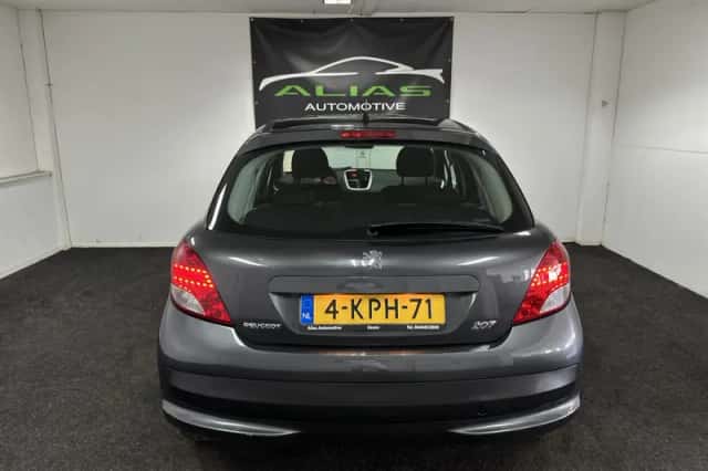 Peugeot 207 (2012) thumbnail 5