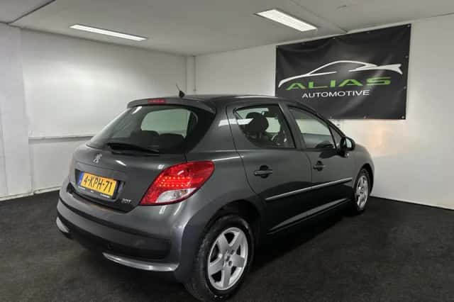 Peugeot 207 (2012) thumbnail 6