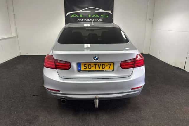BMW 3-Serie (2012) thumbnail 5