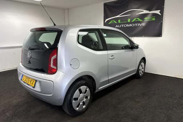 Volkswagen Up! (2013) thumbnail 6