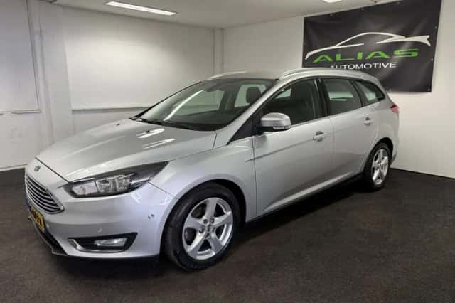 Ford Focus (2015) thumbnail 3