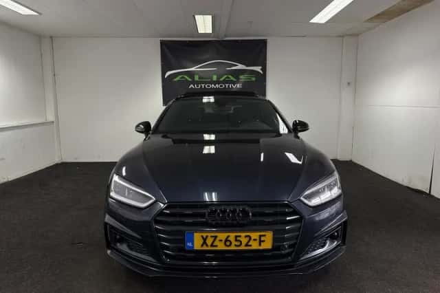 Audi A5 (2018) thumbnail 2