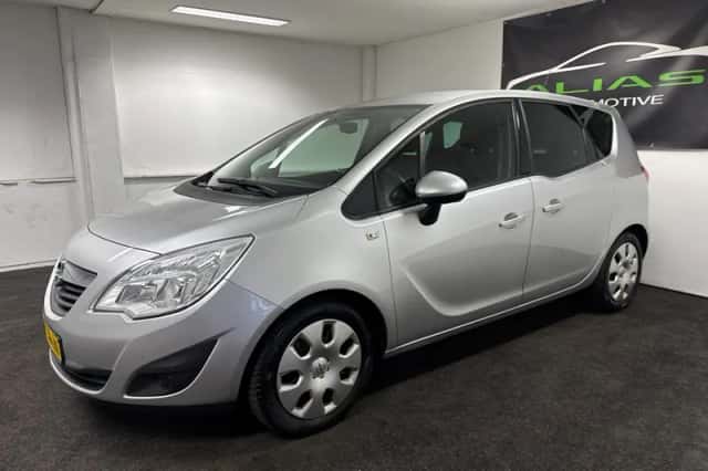 Opel Meriva (2011) thumbnail 3