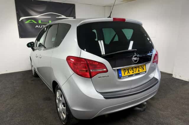 Opel Meriva (2011) thumbnail 4