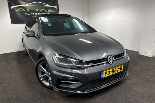 Volkswagen Golf (2017) thumbnail 1