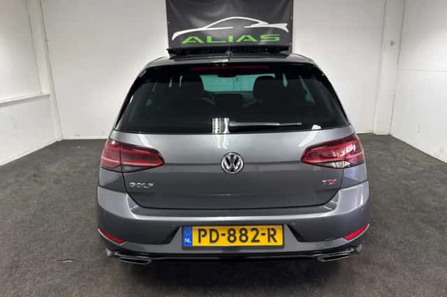 Volkswagen Golf (2017) thumbnail 5