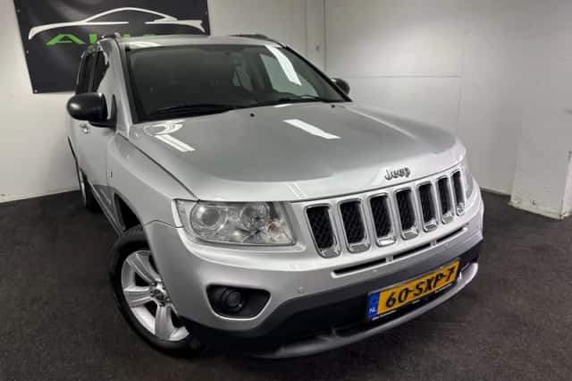 Jeep Compass (2012) thumbnail 1