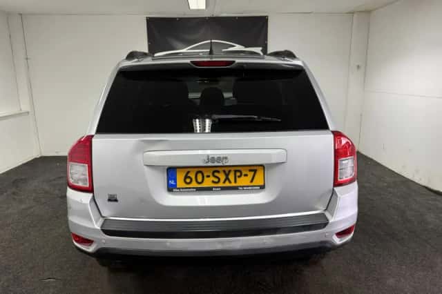 Jeep Compass (2012) thumbnail 5