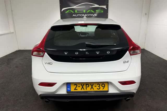 Volvo V40 (2014) thumbnail 5