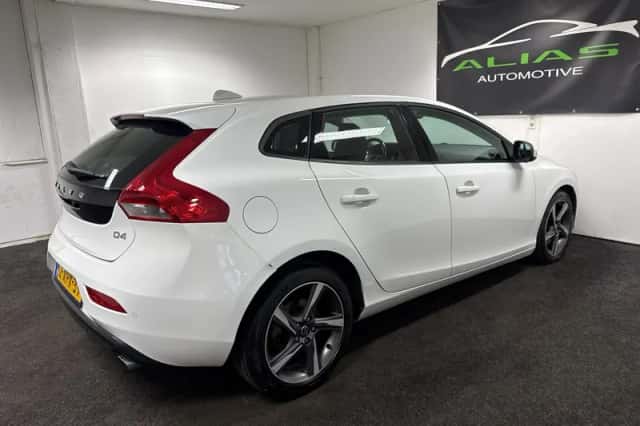 Volvo V40 (2014) thumbnail 6