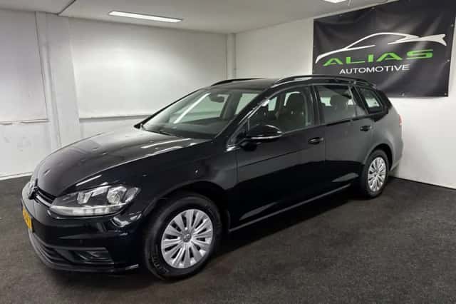 Volkswagen Golf (2017) thumbnail 3