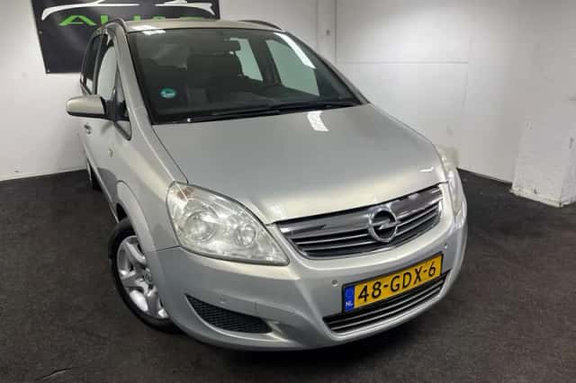 Opel Zafira (2008) thumbnail 1