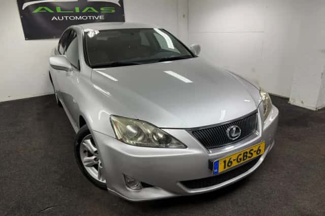 Lexus IS (2008) thumbnail 1