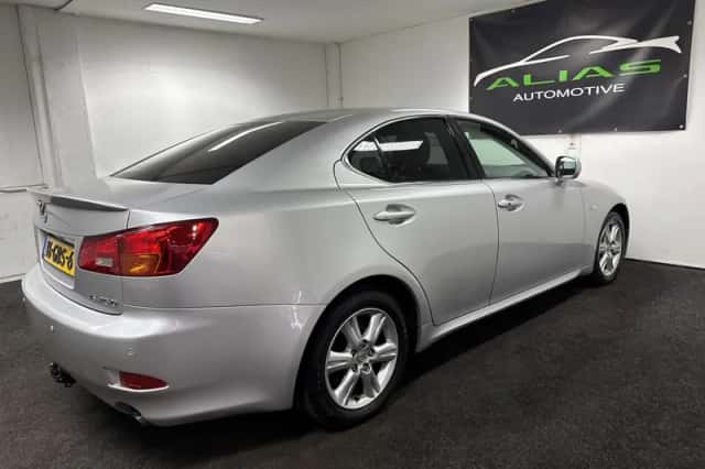 Lexus IS (2008) thumbnail 6