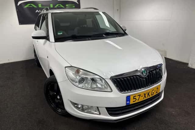 Škoda Fabia (2012) thumbnail 1