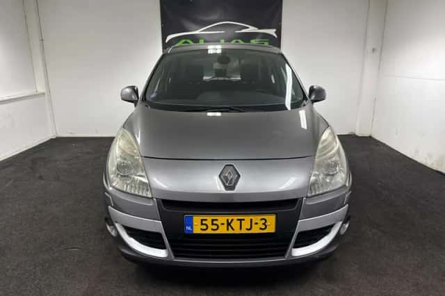 Renault Scénic (2010) thumbnail 2