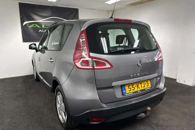 Renault Scénic (2010) thumbnail 4