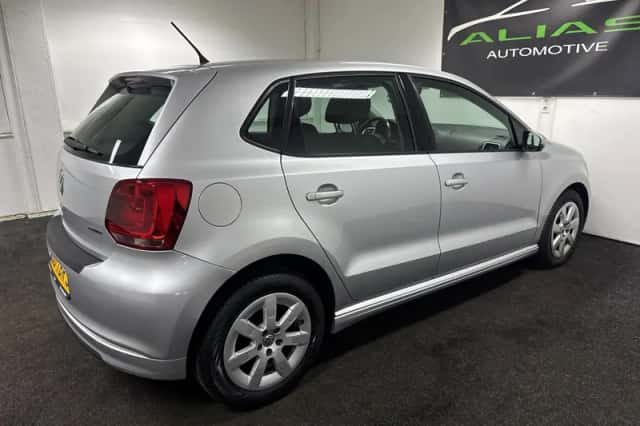 Volkswagen Polo (2012) thumbnail 6