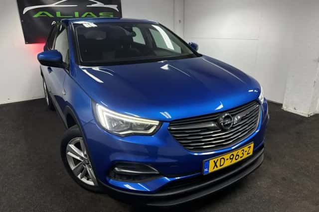 Opel Grandland (2018) thumbnail 1