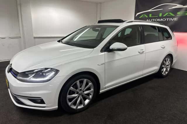 Volkswagen Golf (2017) thumbnail 3