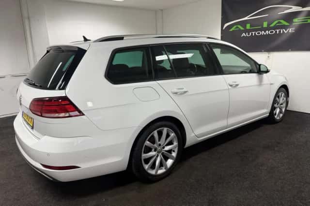 Volkswagen Golf (2017) thumbnail 6