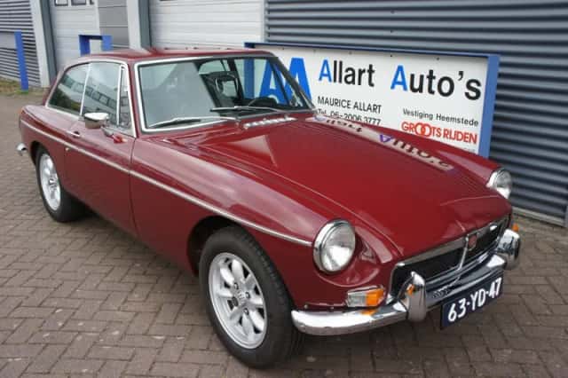 MG MGB GT (1974) thumbnail 4