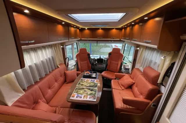 Frankia Luxury Class (2010) thumbnail 5
