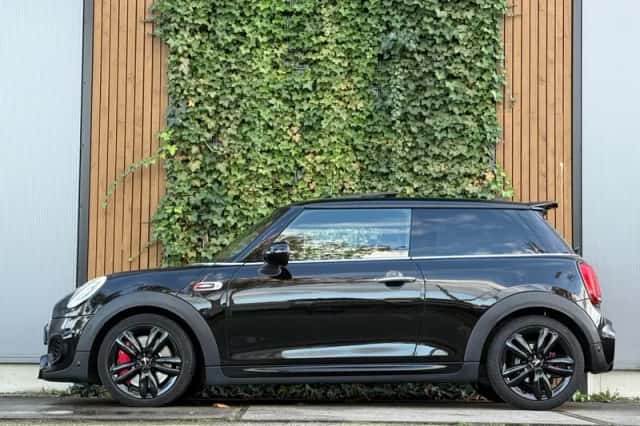 MINI John Cooper Works (2017) thumbnail 4