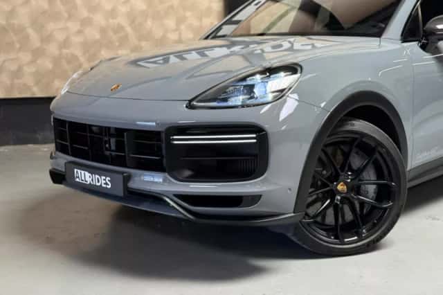 Porsche Cayenne Coupé (2022) thumbnail 2