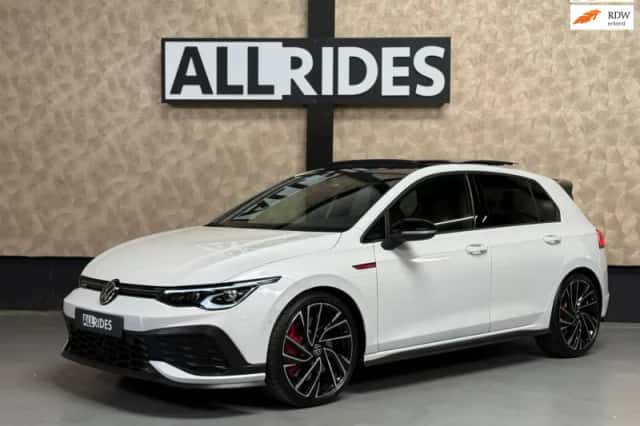 Volkswagen Golf (2021) thumbnail 1
