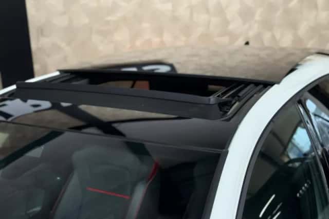 Volkswagen Golf (2021) thumbnail 4
