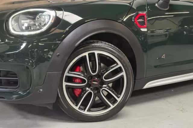 MINI Countryman (2017) thumbnail 2