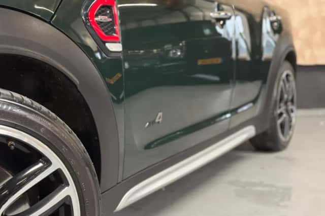 MINI Countryman (2017) thumbnail 3