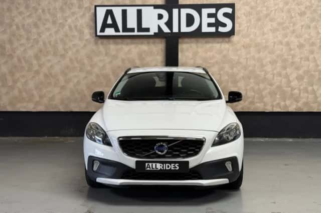 Volvo V40 Cross Country (2015) thumbnail 6