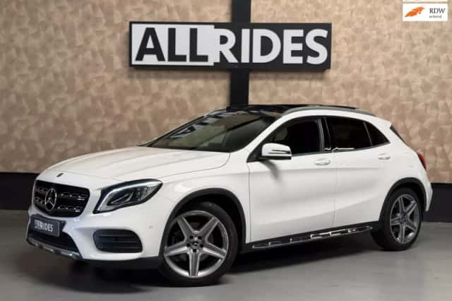 Mercedes-Benz GLA-Klasse (2018) thumbnail 1