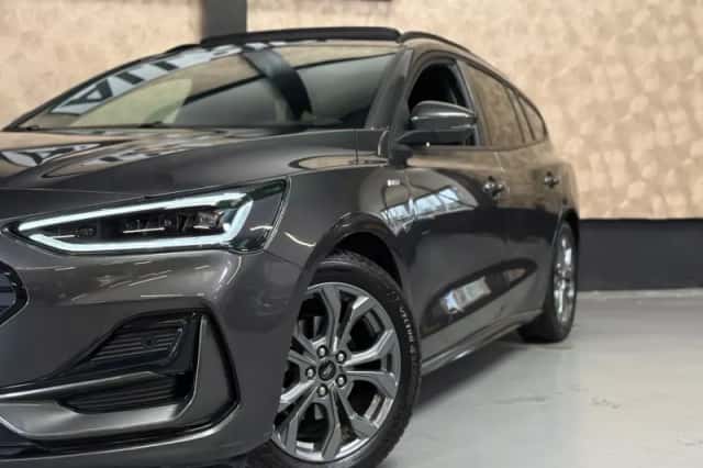 Ford Focus (2024) thumbnail 2