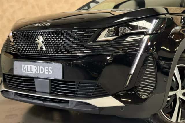 Peugeot 3008 (2022) thumbnail 3