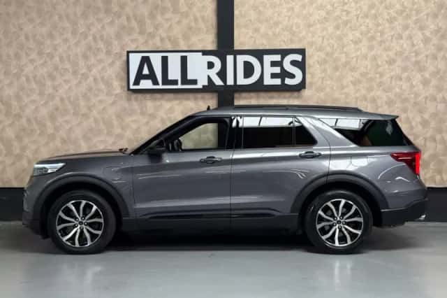 Ford Explorer (2021) thumbnail 6