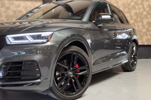 Audi SQ5 (2017) thumbnail 3