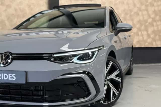 Volkswagen Golf (2021) thumbnail 2