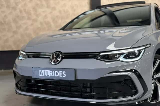 Volkswagen Golf (2021) thumbnail 3