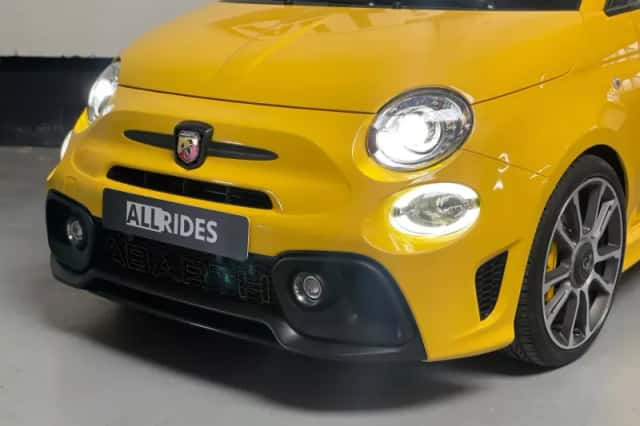Fiat 500 (2020) thumbnail 2