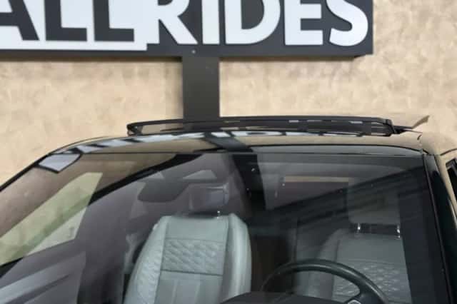 Land Rover Range Rover Evoque (2021) thumbnail 4