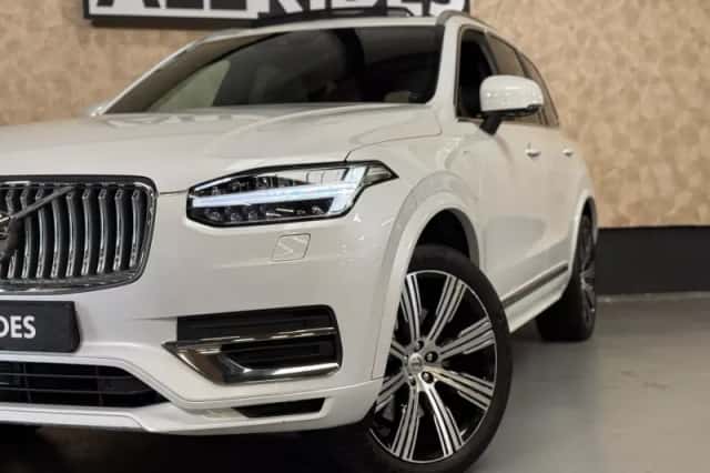 Volvo XC90 (2021) thumbnail 2