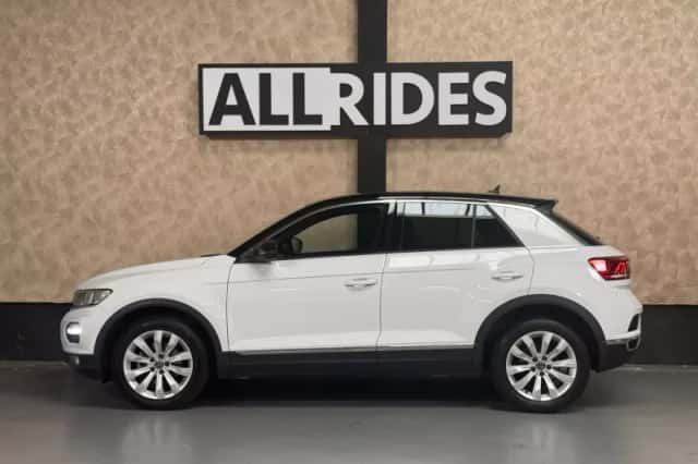 Volkswagen T-Roc (2020) thumbnail 5