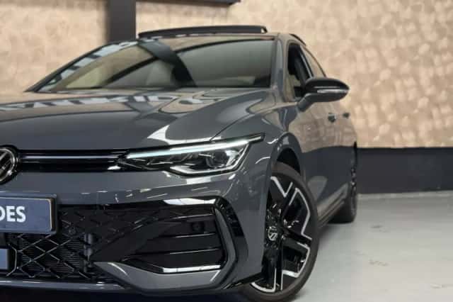 Volkswagen Golf (2025) thumbnail 2